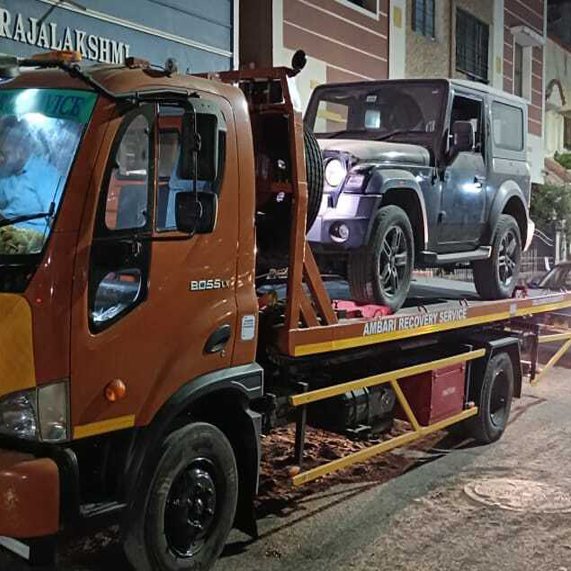 Accident Vehicle Towing Service in Mount road